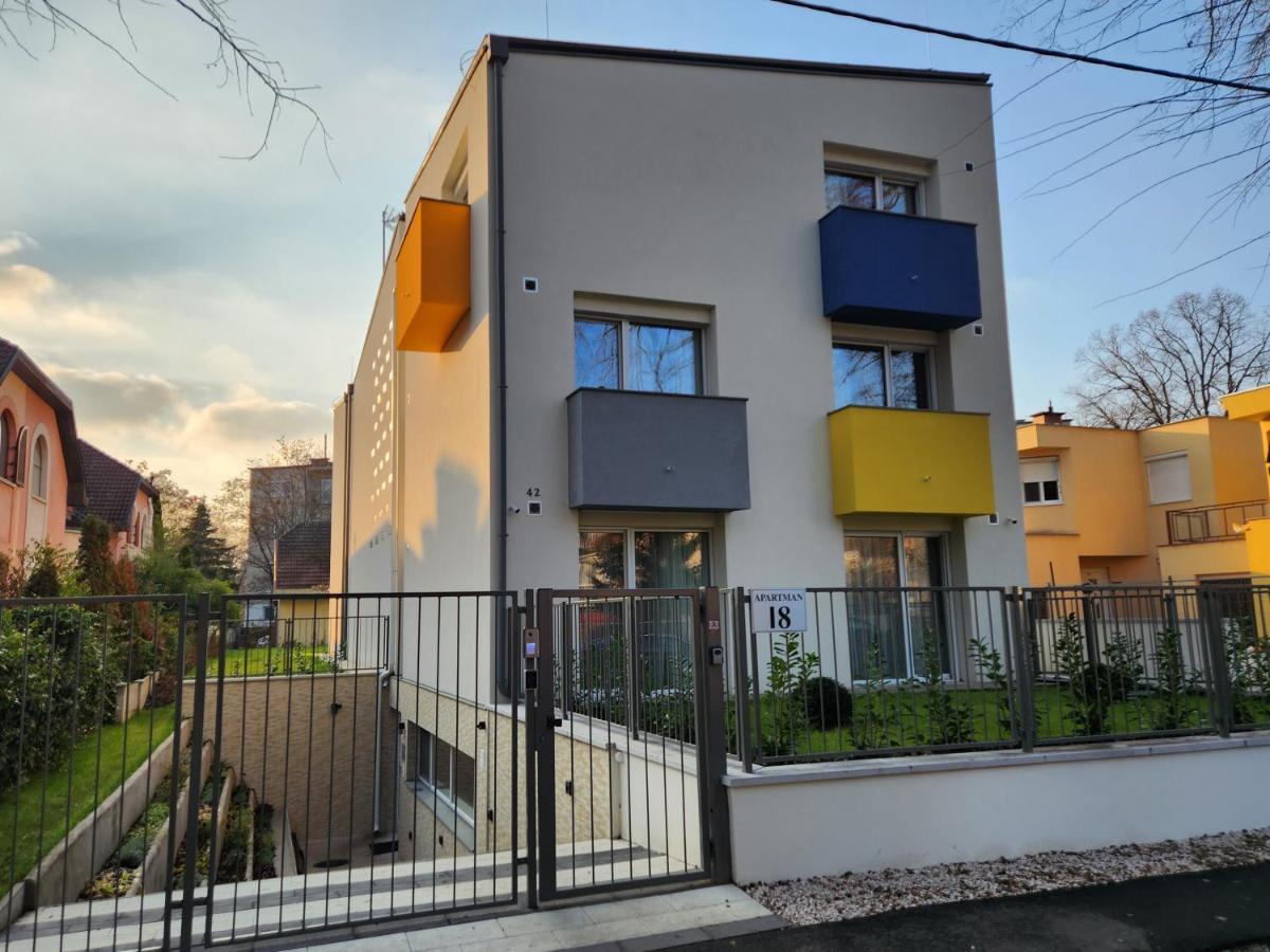 Apartman 18 Aparthotel Debrecen Exterior foto
