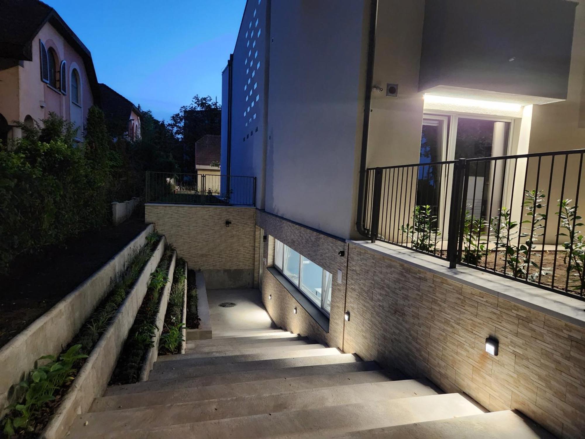 Apartman 18 Aparthotel Debrecen Exterior foto
